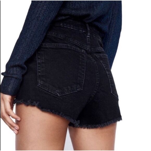 Zara Black Denim Shorts Women’s 16 Distressed Raw Hem - Picture 1 of 6